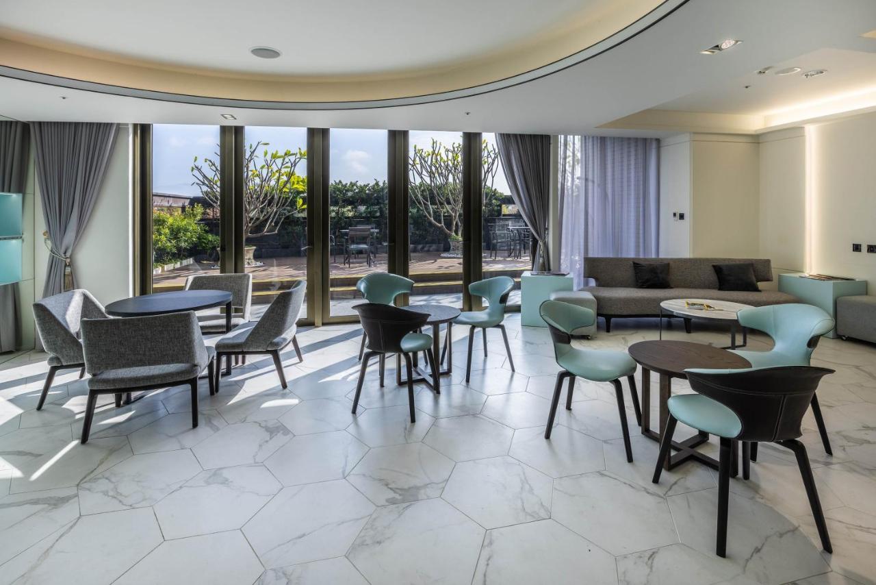 Hsin Hotel Chiayi Eksteriør billede The lounge at the airport