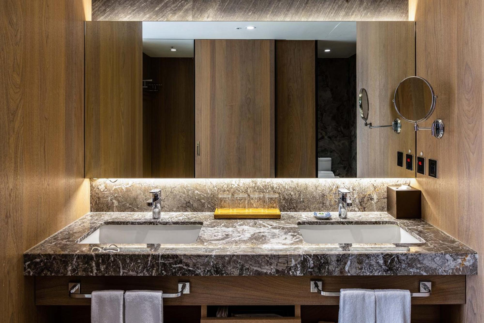 Hsin Hotel Chiayi Eksteriør billede Bathroom