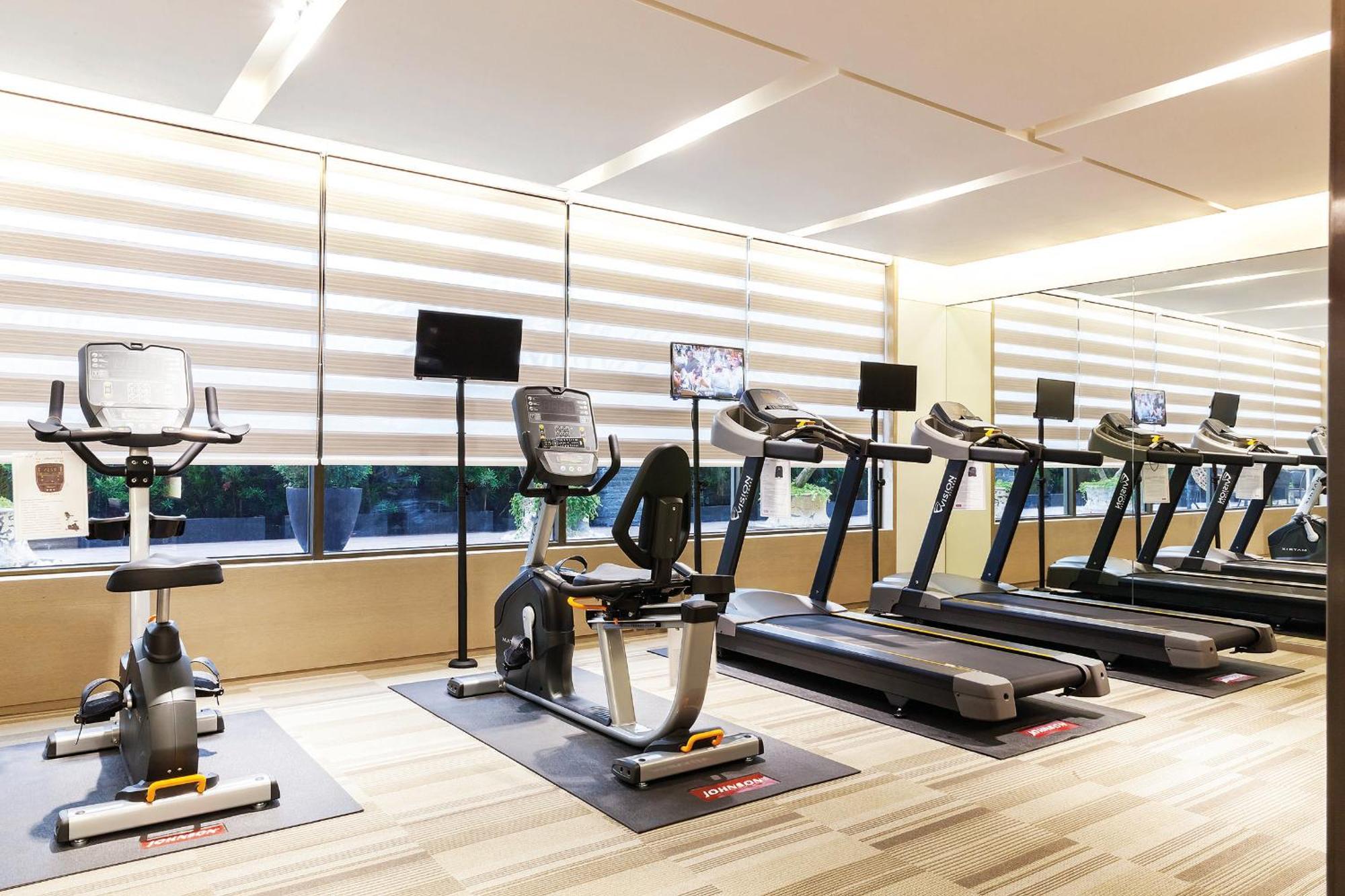 Hsin Hotel Chiayi Eksteriør billede The gym at the hotel